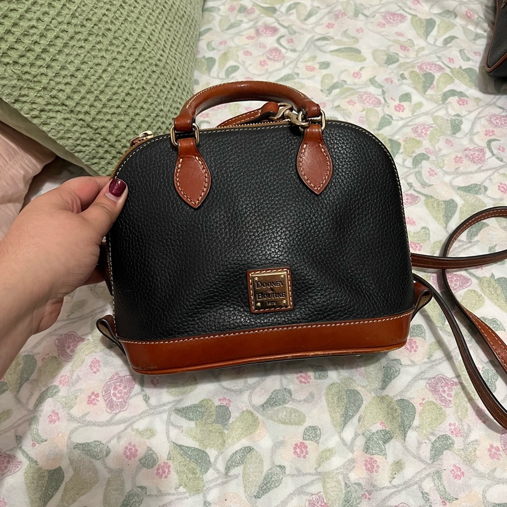 Dooney & Bourke Black Pebble Grain Zip Zip